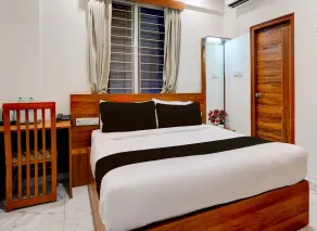 Super Townhouse Marathahalli Near Sri Nagalingeshwar Swamy Temple Formerly Hotel Avenue - Rom
