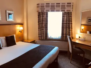 Royal Hotel - Room