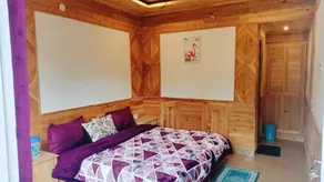 Tirthan Brij Edge - Quarto