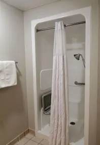 Baymont by Wyndham Lafayette - Purdue University - Salle de bain