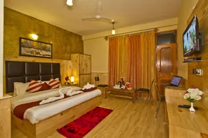 New Harmony Inn - Room