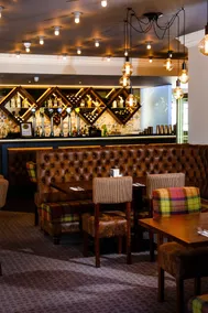Adamson Hotel - Restaurante