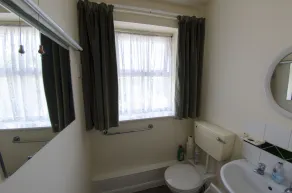 Oakwood Bed and Breakfast Heathrow - Bathroom