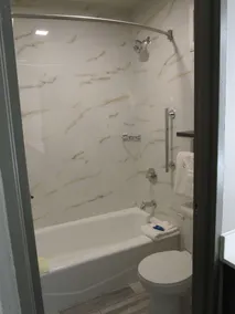 SureStay Plus Hotel by Best Western Point Richmond - Salle de bain