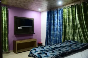 Aatithi Hotel By GRB - Habitación