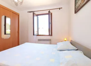 Apartment 939 - Room