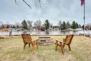 Michigan Vacation Rental 9 Mi to Snow Snake - Innenbereich
