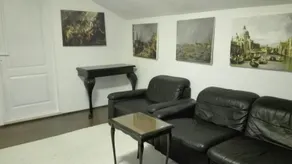 Lili's House - Lobby sitting area