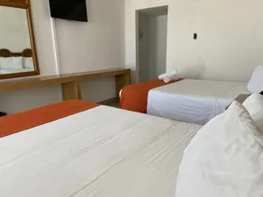 HOTEL LOS ROBLES - Chambre