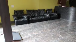 Hotel Janvi Palace - Lobby sitting area