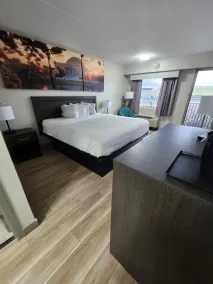 Days Inn by Wyndham Charleston WV - Room