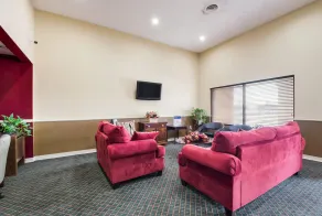 Econo Lodge Inn & Suites Knoxville East - Lobby