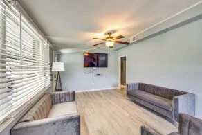 Hike, Golf & Fish: Pine Bluff Retreat - Intérieur