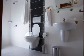 Apollon Hotel - Bathroom