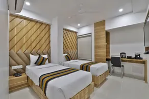 HOTEL LE GRAND - Room