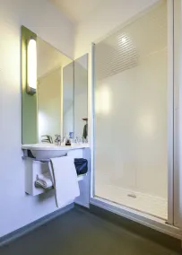 ibis budget Tours Nord - Bathroom