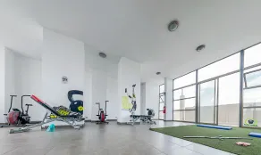 Loica Host - Gym