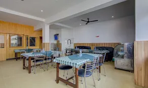 Itsy Hotels Satya Shree - Restaurant