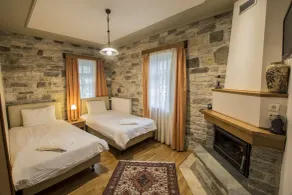 Gaia Guesthouse - Room