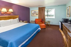 Days Inn by Wyndham Portage Indiana Dunes National Park - Chambre