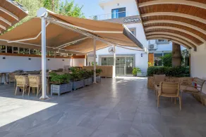 Halikarya Hotel & Restaurant Beach - Restaurant