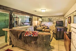 Countryside Cottage: 17 Mi to Downtown San Antonio - Intérieur