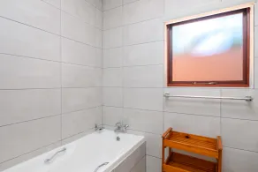 San Lameer Villa 3704 - 2 Bedroom Superior - 4 pax -San Lameer Rental Agency - Badeværelse