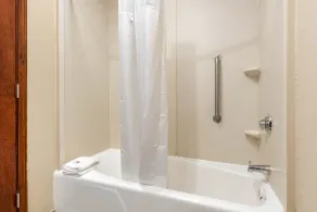 Comfort Inn & Suites Michigan City South - Salle de bain