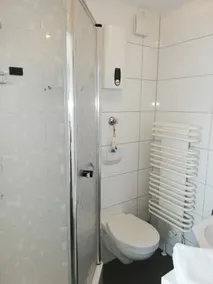 Motel de Winter - Motel - Apartmenthaus - Monteurzimmer - Casa de banho