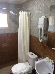 Hostal Andes Patagónicos - Casa de banho