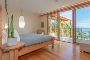 Lightwater Cove - Quarto