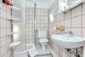 Apartments Ladika - Bathroom