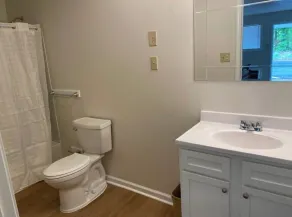Hobson Stay & Residences - Bathroom