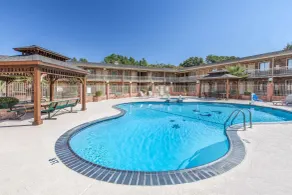 Super 8 by Wyndham Tyler TX - Piscine
