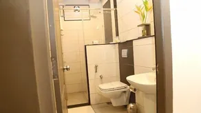 Hotel Merlin International - Bathroom
