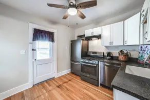 1 Mi to Dtwn Binghamton: Apt w/ Covered Balcony! - Innvendig
