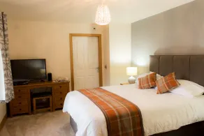 Redwood House - Room