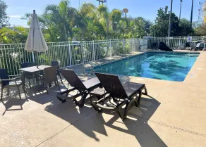 Days Inn by Wyndham Melbourne - Piscine