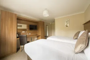 Riverside Hotel - Habitación
