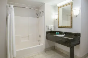 Holiday Inn Express Cleveland Airport - Brook Park by IHG - Chambre