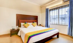 Itsy Hotels Ammu Regency - Room