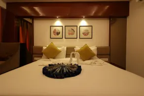 THE LATITUDE LUXURY  - Quarto
