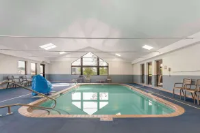 Comfort Inn & Suites LaVale - Cumberland - Piscine