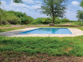 Iphofolo Lodge - Pool