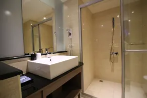 J-HOTEL - Bathroom