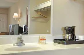 Days Inn by Wyndham Apple Valley Pigeon Forge/Sevierville - Salle de bain