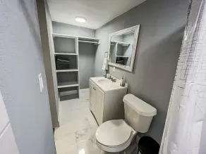 Modern space in the heart of Tampa - Badeværelse