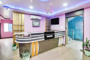 Super Townhouse Butler Road Near Maripur Chowk - Spa