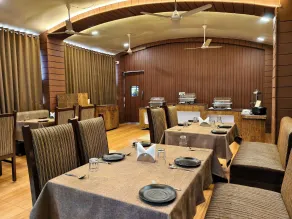 Hotel Wardhman - Restaurant