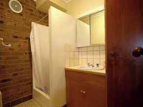 1 Bedroom Lawlers 24 - Badezimmer